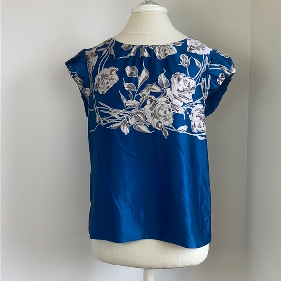 Banana Republic Tops - Banana republic teal floral print blouse,  medium